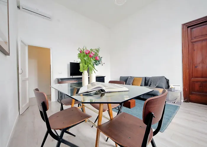 Cavour 2 Bedrooms Daire