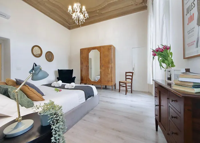 Cavour 2 Bedrooms Daire