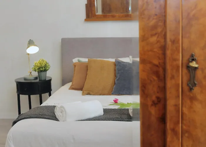 Cavour 2 Bedrooms *