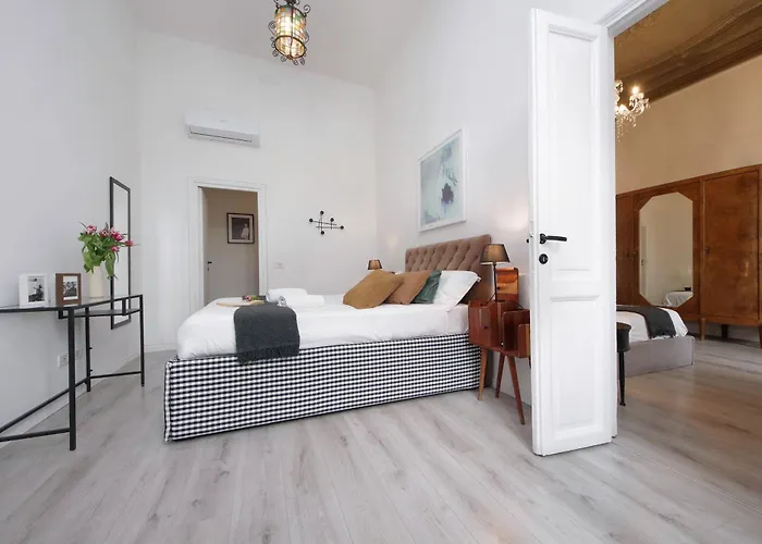 Cavour 2 Bedrooms Daire *