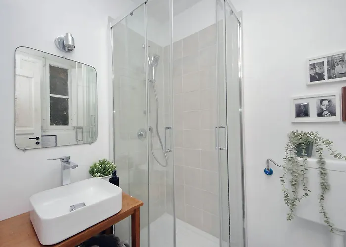 Cavour 2 Bedrooms *